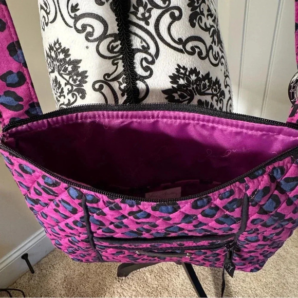 Vera Bradley Crossbody Bag - Picture 5 of 9